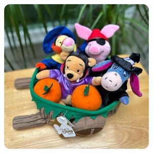 Disney POOH Halloween wheelbarrow bean bag set